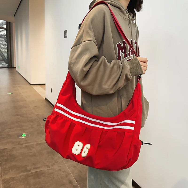

American Retro Casual Commuter Women's Cloud Bag Versatile Lightweight Nylon Single Shoulder Large Capacity Sporty Crossbody Bag