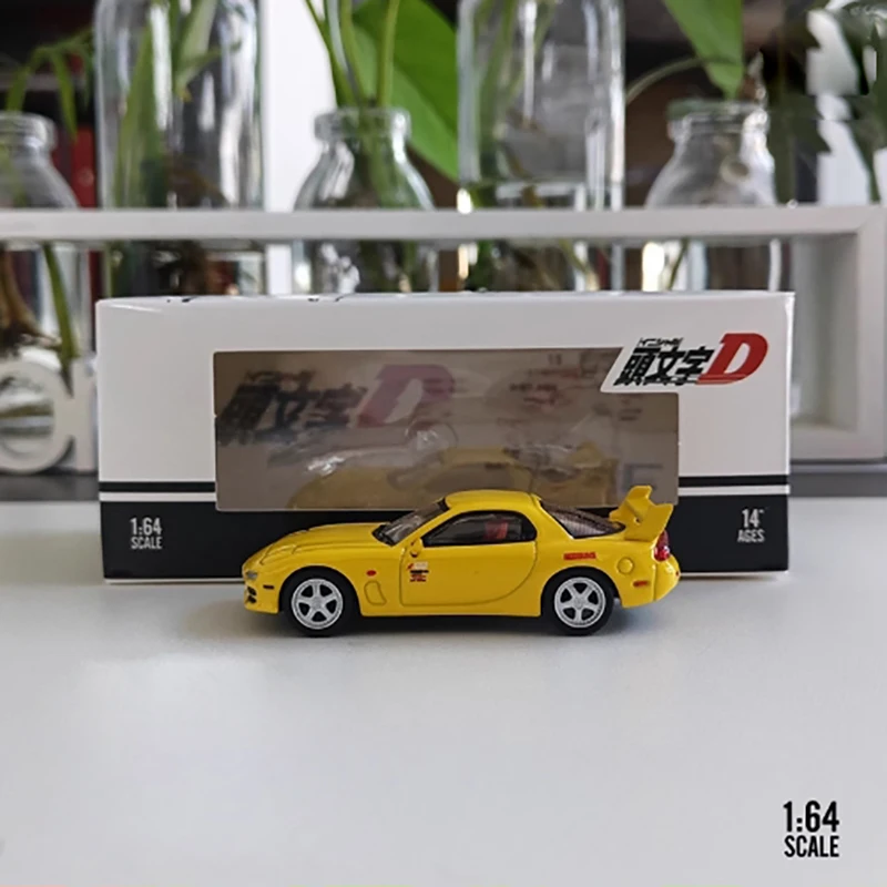 다이캐스트 1:64 스케일 AE86 RX-7 시뮬레이션 합금 자동차 모델 정적 디스플레이 소장품 장난감 선물 기념품 장식 장식품