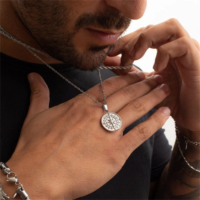 Men\'s Layered Alloy Necklace Navigation Travel Compass Pendant Cuban Figaro Wheat Chain Casual Vintage Necklace Jewelry Gift