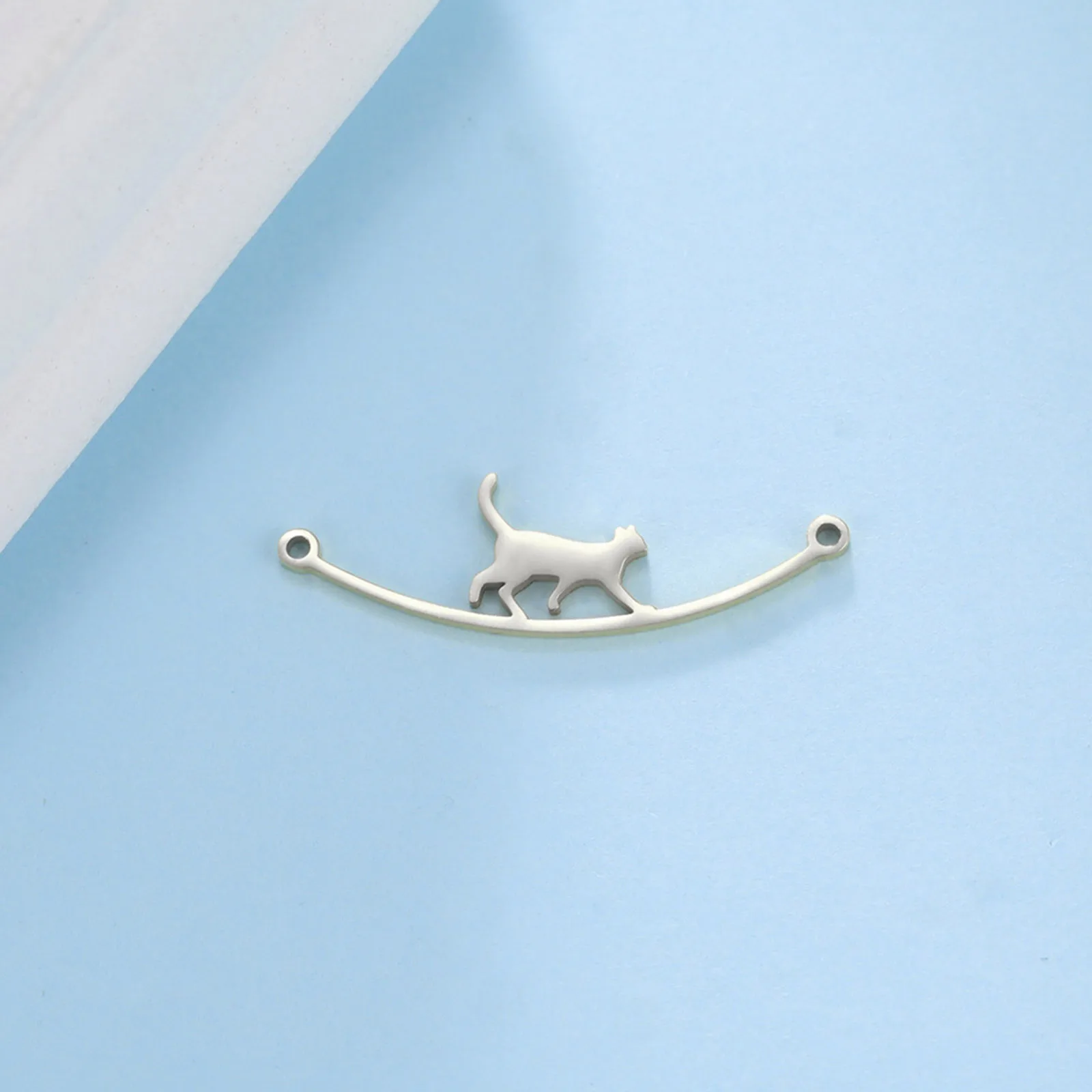 1PC Stainless Steel Cat Animal Connector Charms Metal Simple Connector Jewelry Making Findings Diy Necklace Women Jewelry 31x9mm