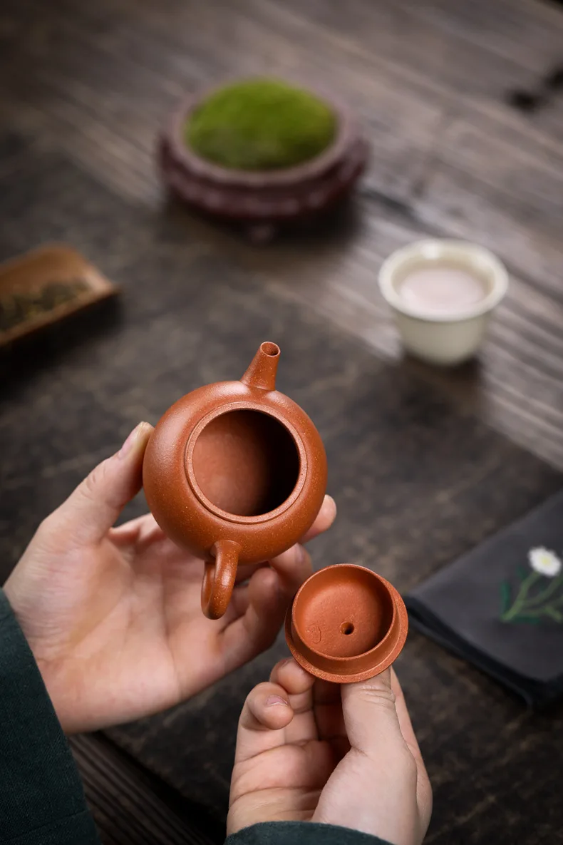 Yixing Zisha Teapot Original 120ml Small Tea Pot Zi Sha Hu Pot Container Purple Clay Original Top Grade Gift