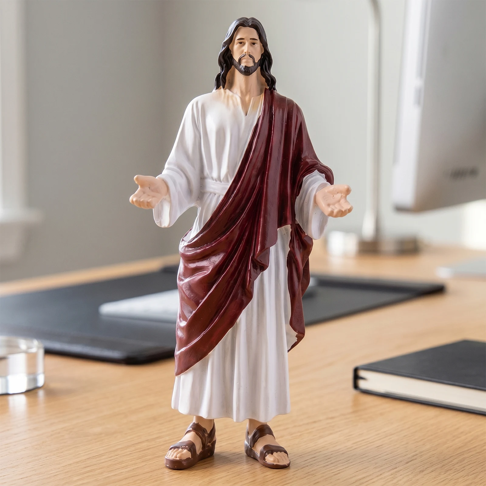 2D-Flachdesign einer Vintage-Jesus-Christus-Statue mit ausgestreckten Armen für religiöse Aufführungen, Weihnachtsfeiern und Cosplay.
