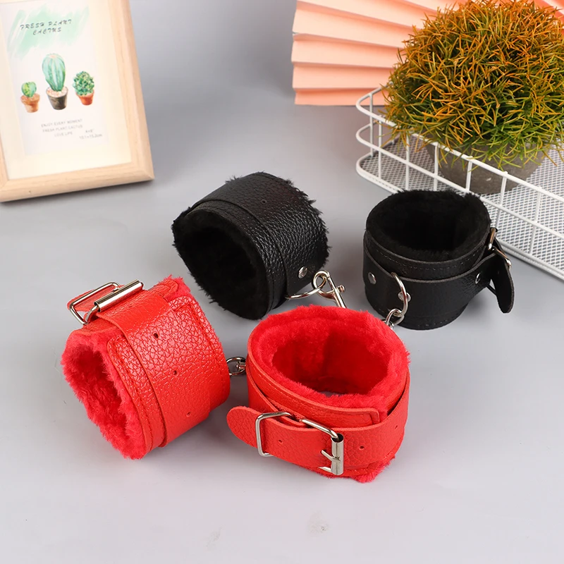 Bracelet en peluche en cuir PU pour couples, manchette de rinçage ronde, lingerie de bondage, jeux sexy, accessoires de cosplay, main, 1 paire