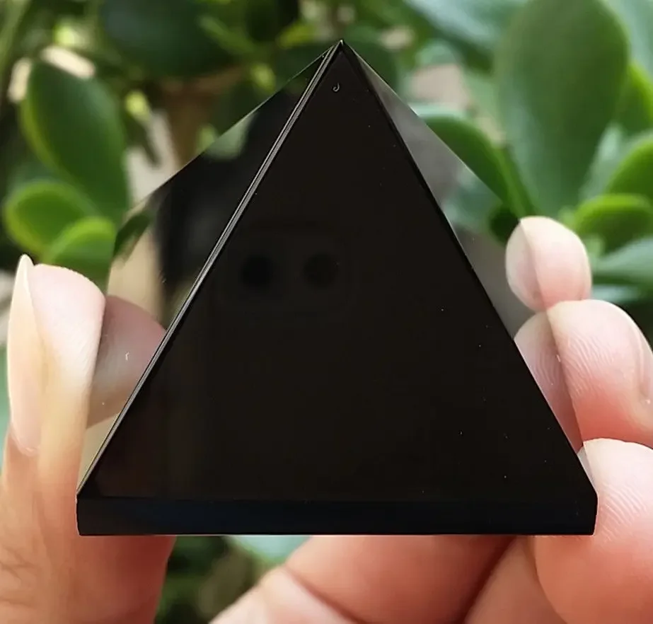 50-60g 1pcs 4cm NATURAL Obsidian Quartz Crystal Pyramid Healing