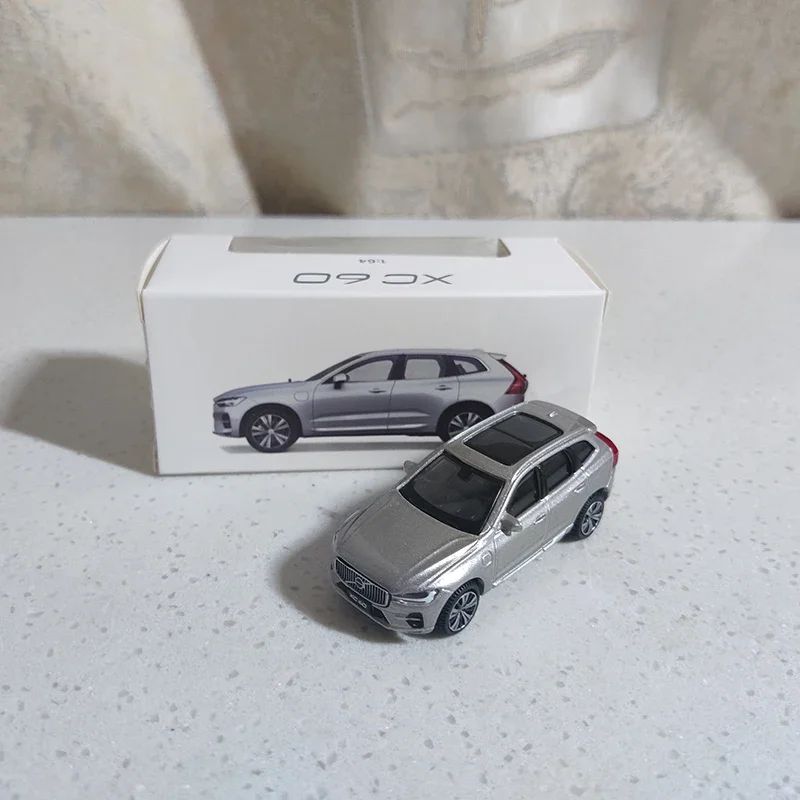 Diecast Alloy 1:64 Scale XC60 Car Model Toy Collectible Ornament Souvenir Toys Cars