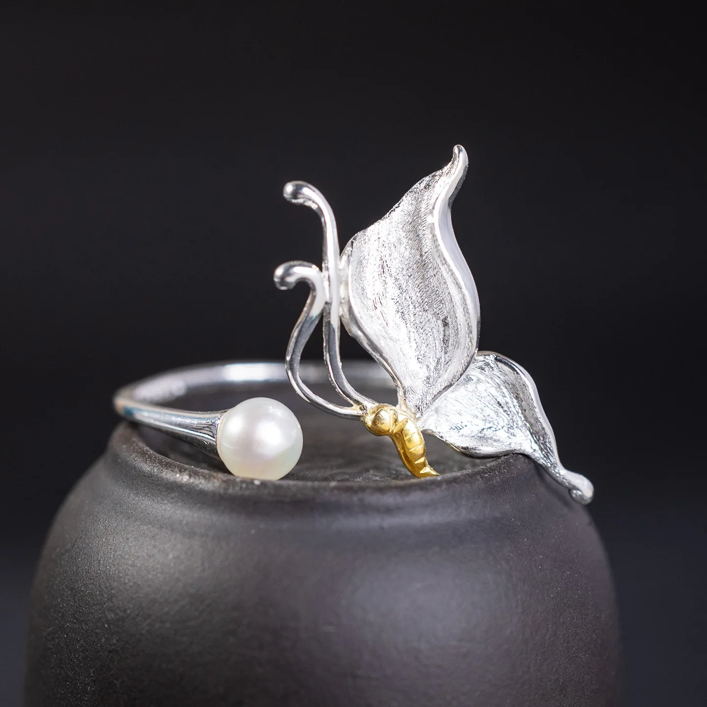 

Ювелирные изделия из серебра S925 ручной работы, оригинальное кольцо с жемчужной бабочкой, модное трехмерное регулируемое кольцо, женское кольцо с хвостом