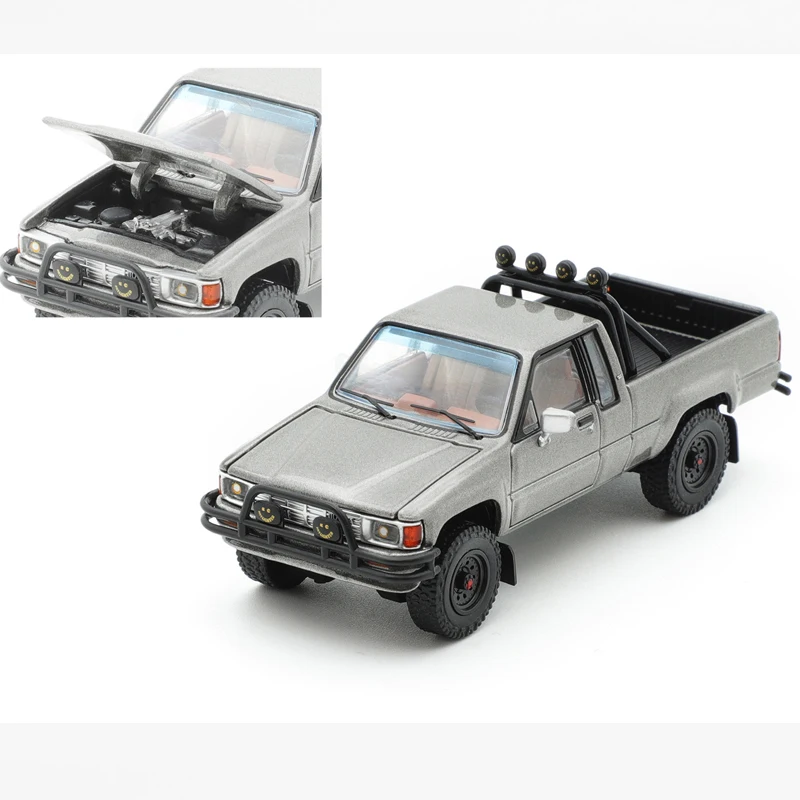 1:64 Scale 1985 Toyota Hilux SR5 Pickup Truck Simulation Alloy Car Model Static Display Collectible Gift Toy Souvenir Decration