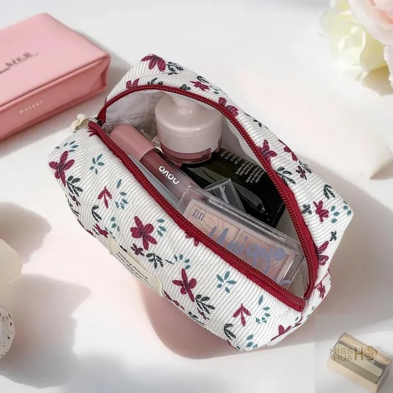 

Элегантная женская косметичка с цветочным узором на вельвете, вместительное дорожное хранилище для макияжа, идеальный подарок