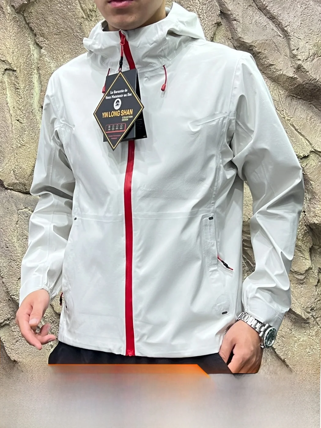 All-Match Outdoor Hardshell Jacket Ultra Sonic Full Pressure Sealing for Men And Women Spring Autumn Season Polyester Fiber