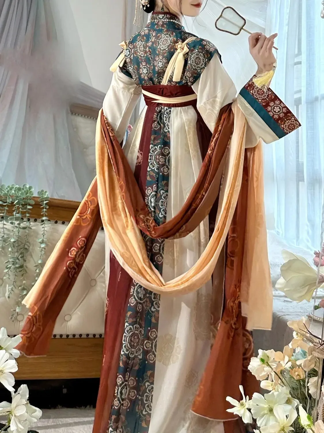 

2025 new Embroidery Hanfu[Flowing Golden Feast]Tang Style Half Arm Upper Garment Chest Length Skirt Embroidered Improved hanfu