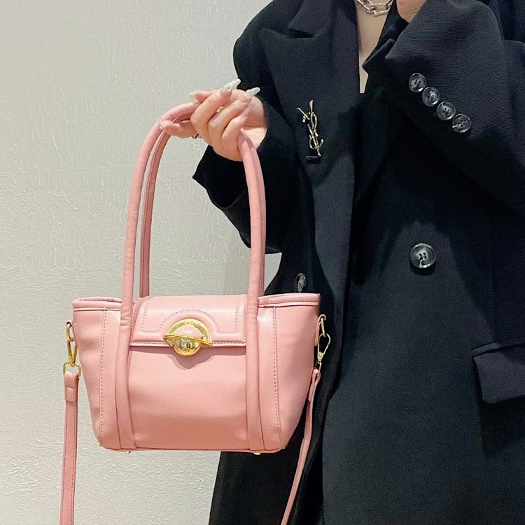 

Exquisite Trendy Bag - French Niche Crossbody New Style High-End Versatile European American Sweet Retro Women's Bag