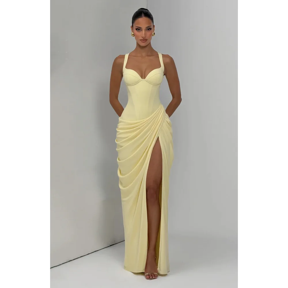 Elegant and luxurious suspender dress, simple and high-grade pleated design, sexy waist, backless side and slit long skirt.