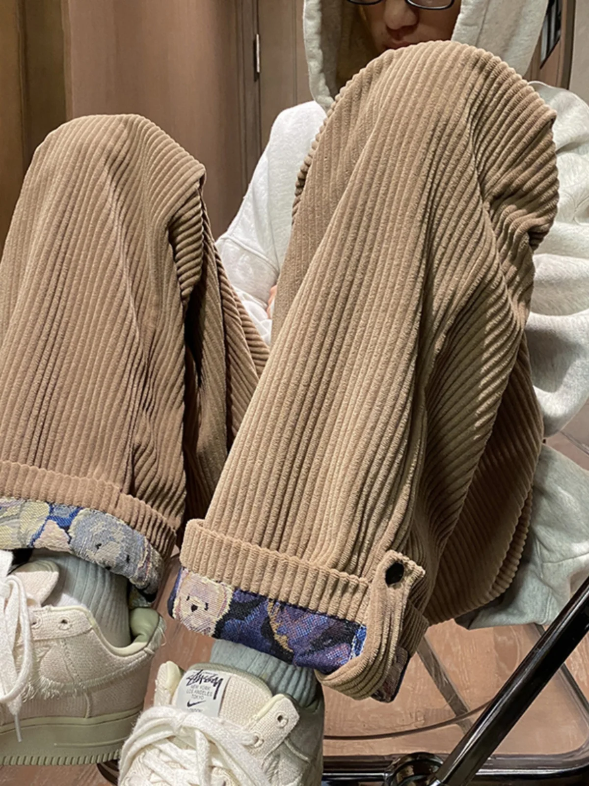 

Мужские вельветовые брюки цвета хаки в американском винтажном стиле, спортивные штаны с принтом медведя, свободного кроя, с манжетами, повседневные брюки со средней/высокой талией