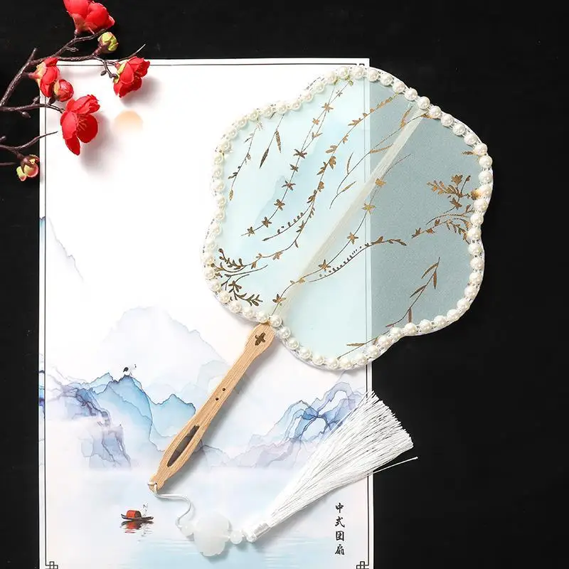 Chinese Flower Embroidery Hand Fan Retro Round Silk Fan Ancient Tassel Dance Hand Fan Cheongsam Tang Wedding Party Accessories