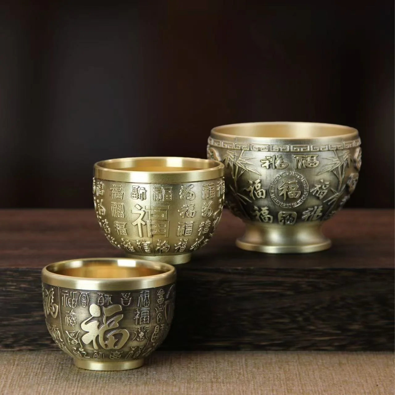 

Brass Engraved Multiple Styles and Sizes Spirits Vodka Cup Liquor 50ml Retro Bronze Portable Tea Tumbler Glases Home Decorative