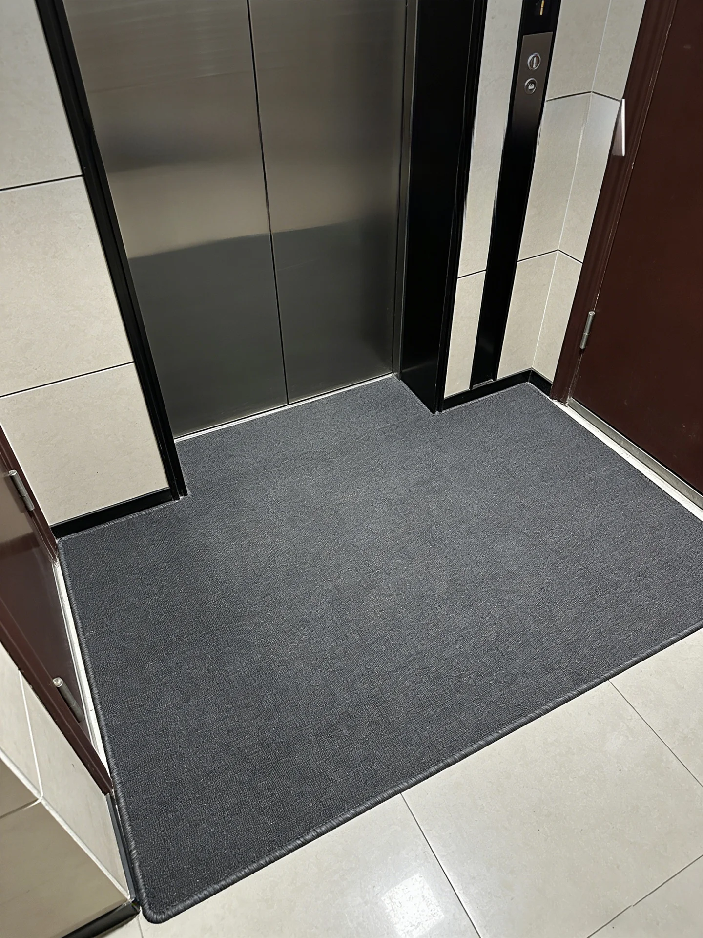 

Fireproof Entrance Door Mat Anti-stain No-wa Entrance Mat Large Area Carpet for Elevator Door And lway Home Decor