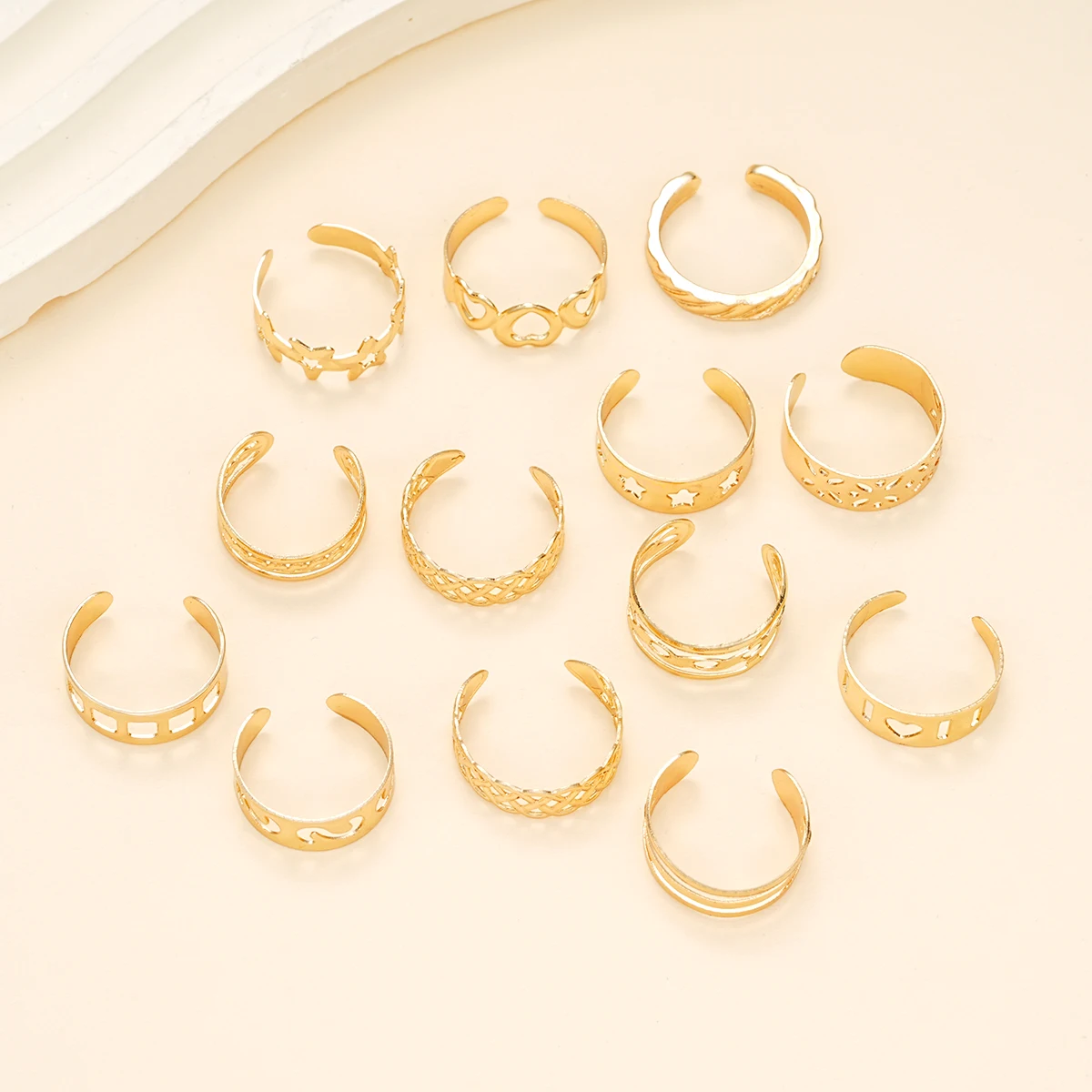 13 Pcs Fashion Hollow Heart Toe Rings Set for Women Adjustable Simple Minimal Open Toe Ring Set Summer Beach Foot Jewelry Gifts