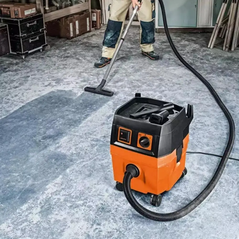 Compact Vacuum Cleaner With Connection For Power Tools During Workshop And Installation Use And Extensive Accessory Set