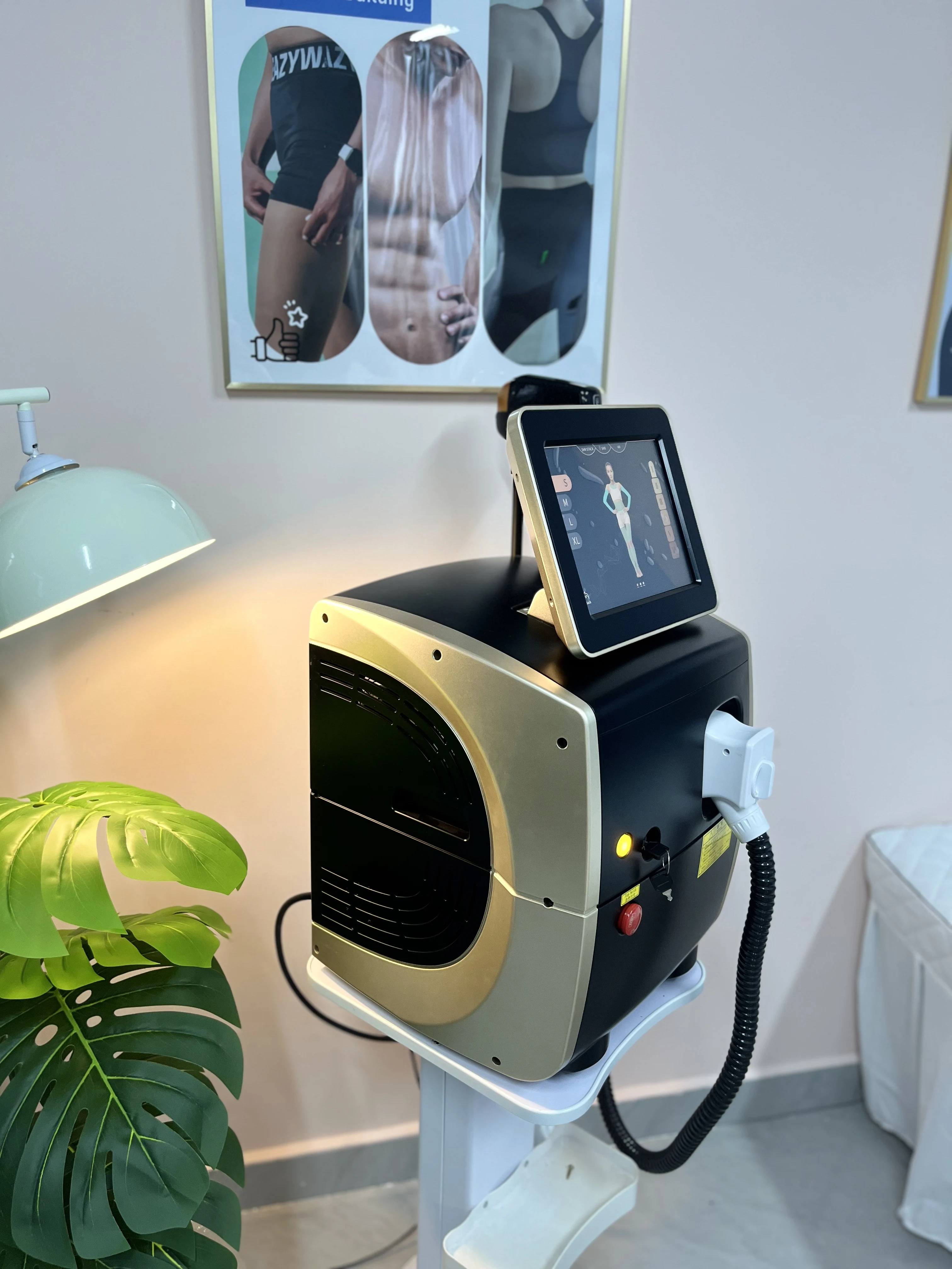 

Новейший портативный диодный лазер 808 нм для удаления волос с охлаждающей головкой, безболезненный профессиональный лазерный эпилятор для лица и тела