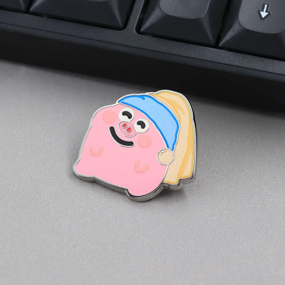 Lustige berühmte Kunstparodie-Emaille-Pins, kreative Schweinchen-Broschen mit Perlenohrring, niedliche rosa Schweinchen-Abzeichen, Rucksack-Anstecknadel, Schmuck – Detail 7