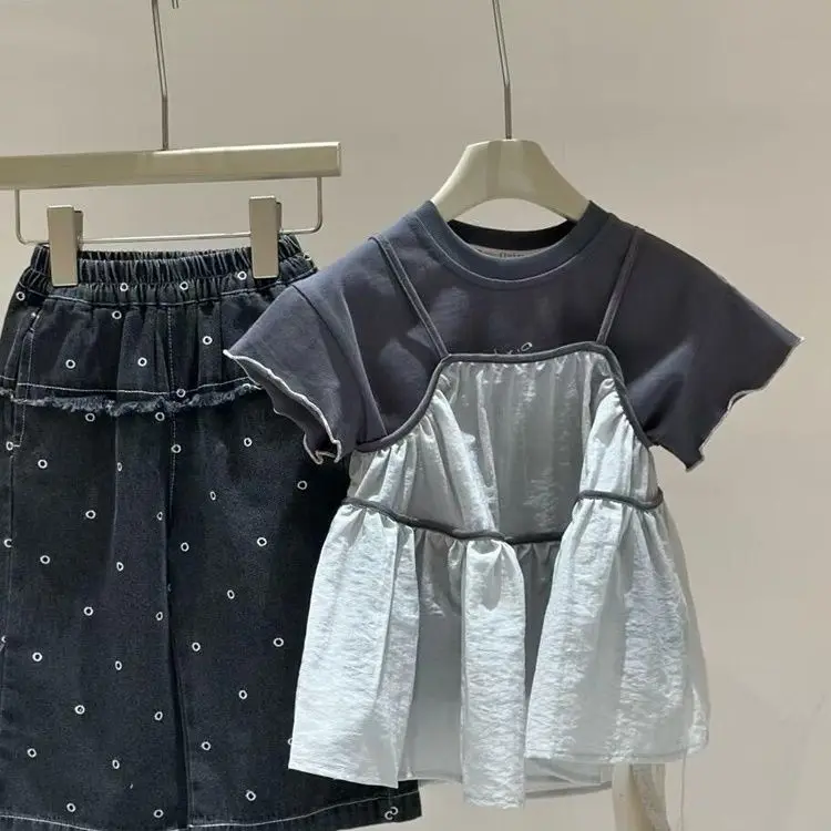 Girls\' summer outfit set 2025 new style short sleeved camisole skirt jeans three piece set for children