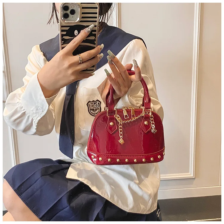 

Fashionable 2025 Shell Bag for Women - Single-shoulder, Handheld & Crossbody, with a Touch of Cuteness