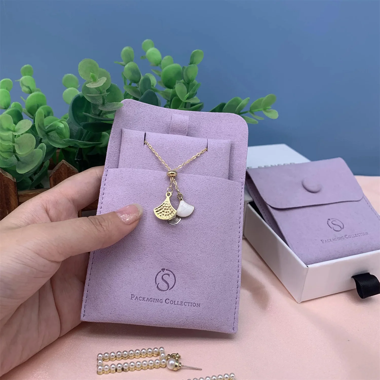 

Custom jewelry box and pouch packaging with insert Pad, envelope Jewelry Bag with Logo