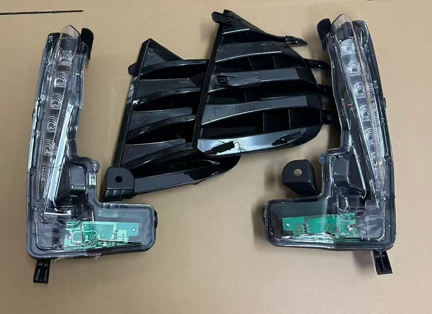 Fog Light Assembly For Toyota Corolla US Version 2017-2018 Car LED Daytime Running Light DRL Front Fog Lamp Cover Modification detail image 4