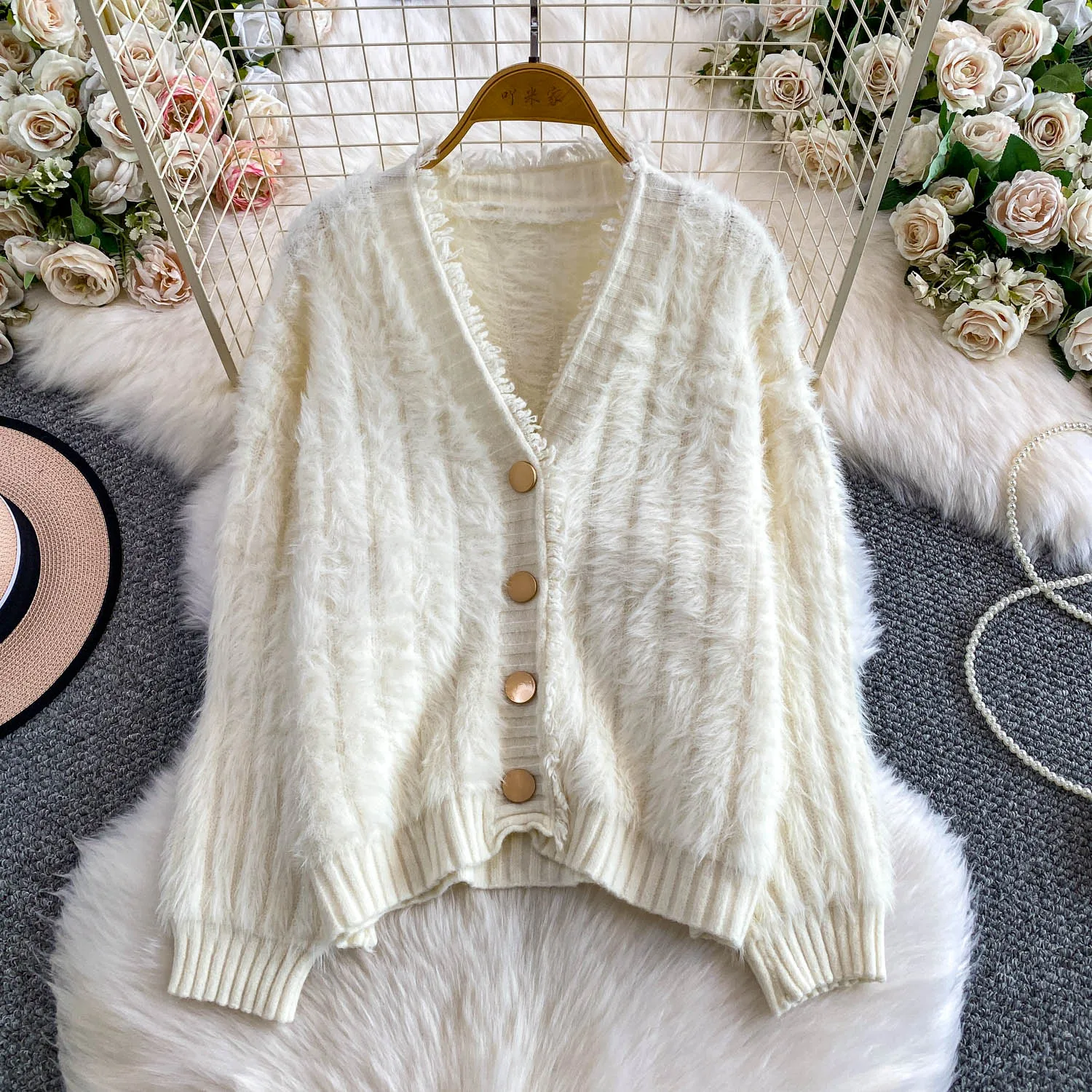 

Lady Warm Winter Faux Fur Senior Luxury Sweaters Tops Women Trendy Korea Elegant Sweet Patchwork Buttons Open Stitch Sweaters