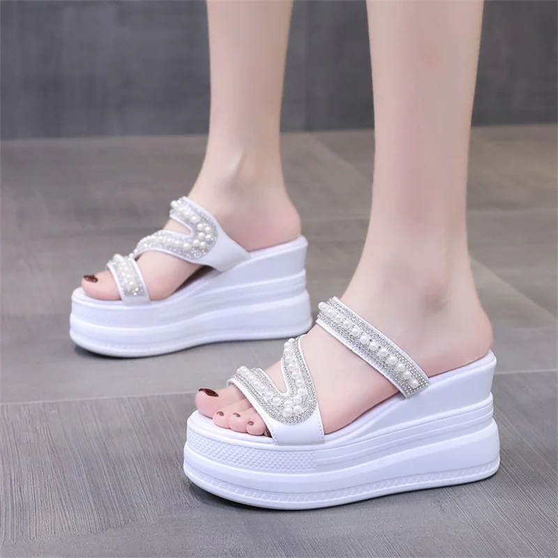 2024 New Summer Style Fashionable, Comfortable and Versatile Casual Sandals, Increased Wear-resistant Thick-soled Slippers