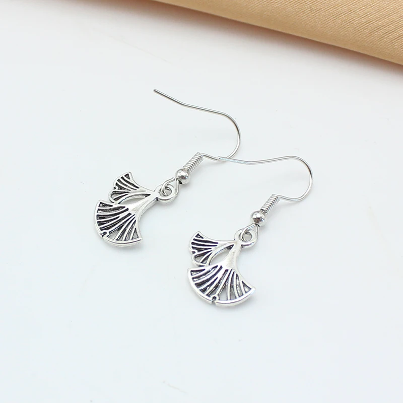 Retro Silver Color Hollow Ginkgo Biloba Leaves Drop Earrings for Women Sweet Brincos Jewelry Simple Accessories Birthday Gift