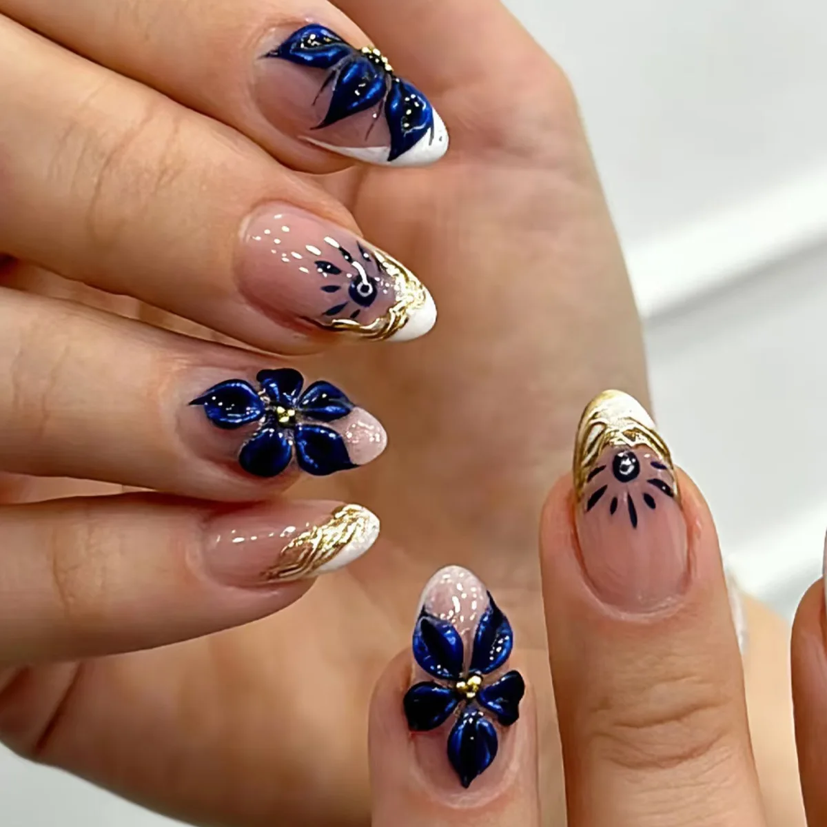 

24PCS Medium Almond Fake Nails Vintage Blue 3D Floral Sweet French Press on Nails Gilded Design Elegant Removable False Nails