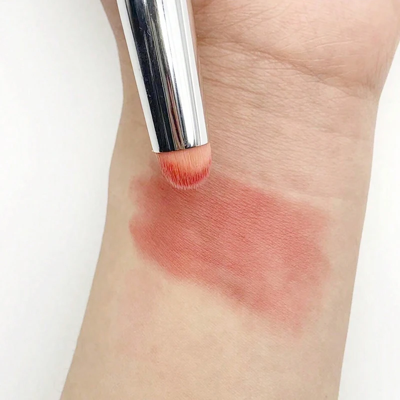 แปรงทาปากทำจากซิลิโคนอุปกรณ์ kuas Rias คอนซีลเลอร์แบบมีมุมแปรงกลมแบบพกพาเหมือนปลายนิ้วแปรงลิปสติกแบบนุ่มแปรงคอนซีลเลอร์