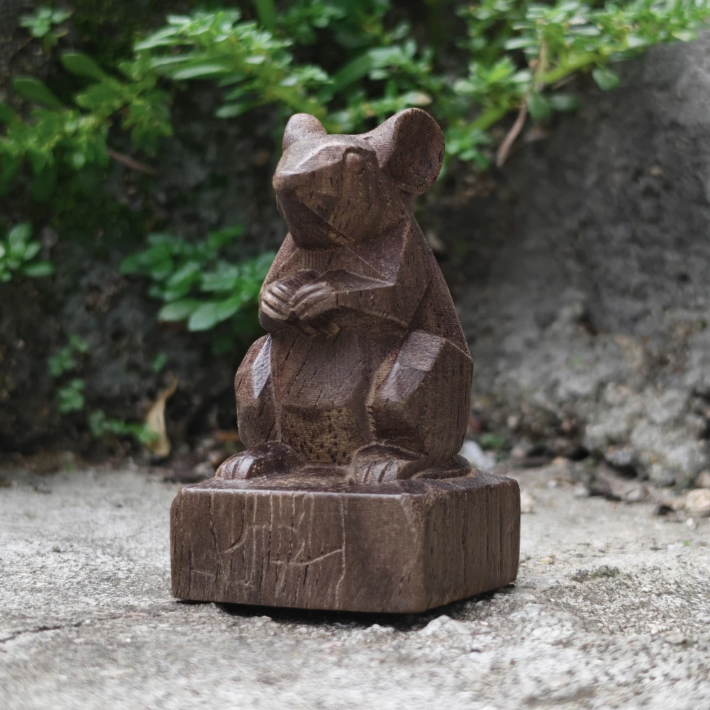 1.8 Inch Hand-Carved Wooden Mouse Figurine Ornament, Geometric Style, Suitable for Holiday Decorations, Bedroom, Creative Desktop Decorations, Centerpiece Decorations, Back-To-School Season Gifts, Christmas Decorations, Birthday Gifts, Halloween Decorations