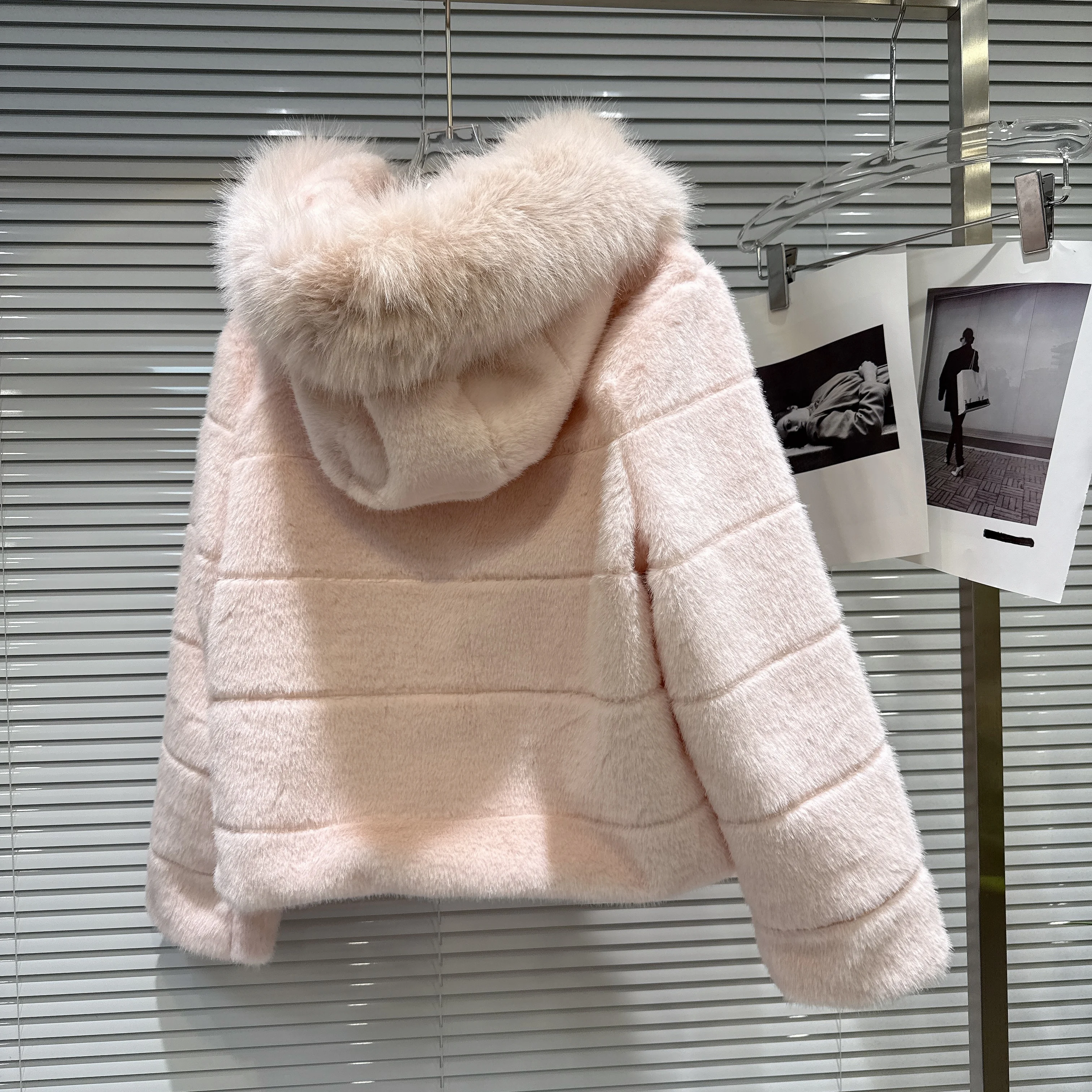 Korean Style Elegant Sweet Temperament Fluffy Hooded Single-Breasted Loose Casual Thick Warm Faux Fur Short Coat Women Winter