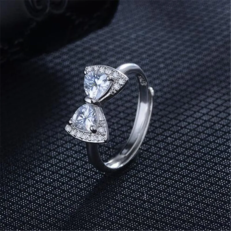 Exquisite Woman Bow Bridesmaid Ring 18K White Gold 925 Sterling Silver Moissanite D Color 0.8CT High Quality Wedding Rings