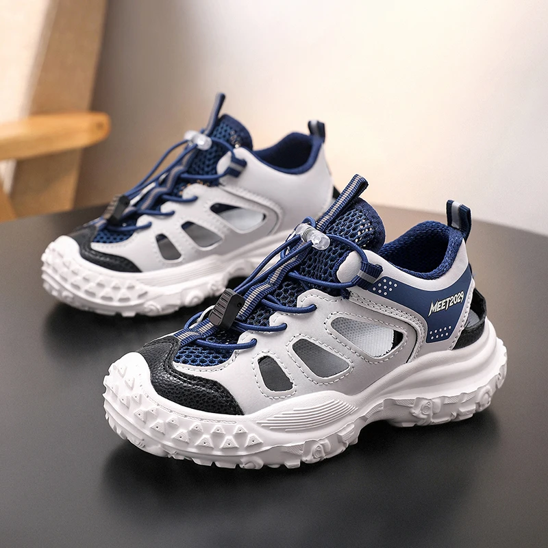 A pair of breathable and cool summer-style children's shoes, with soft, comfortable and lightweight upper, MF-59