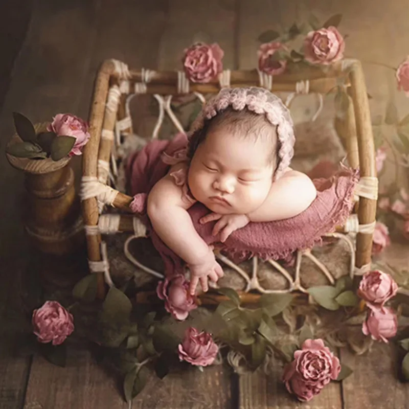 Newborn Photoshoot Props Vintage Long Lie Down Rattan Basket Chair Handmade Woven Baby Crib Posing Infant Photographic Supplies