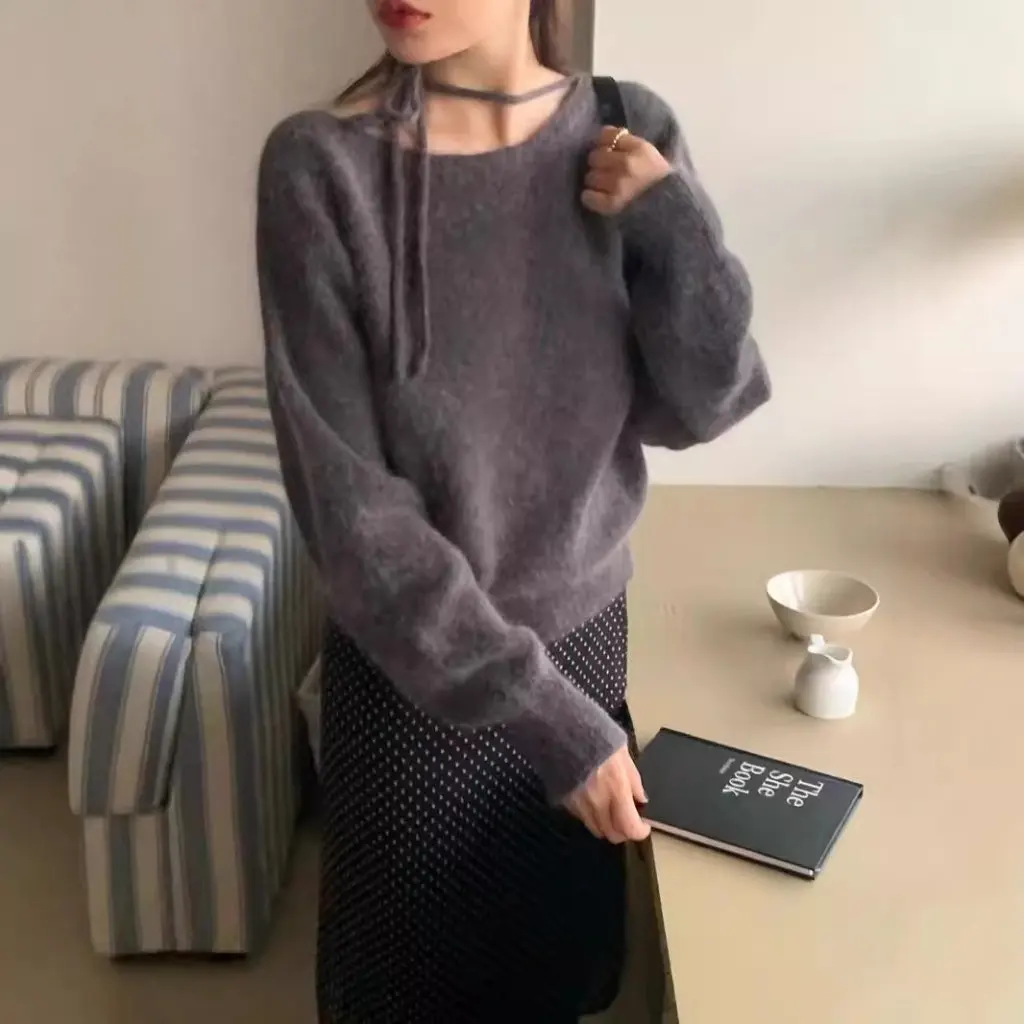 

Women's French Gentle Style Asymmetrical Slope Collar Halter Lace-Up Pullover Knitwear Loose Versatile Soft Waxy Fashionable Top