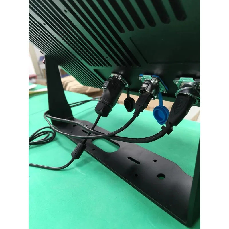 

Наружный 15,6-дюймовый кронштейн, готовый дисплей для корабля, яркость 1000 нит, водонепроницаемость 1920x1080, IP65, морской монитор \