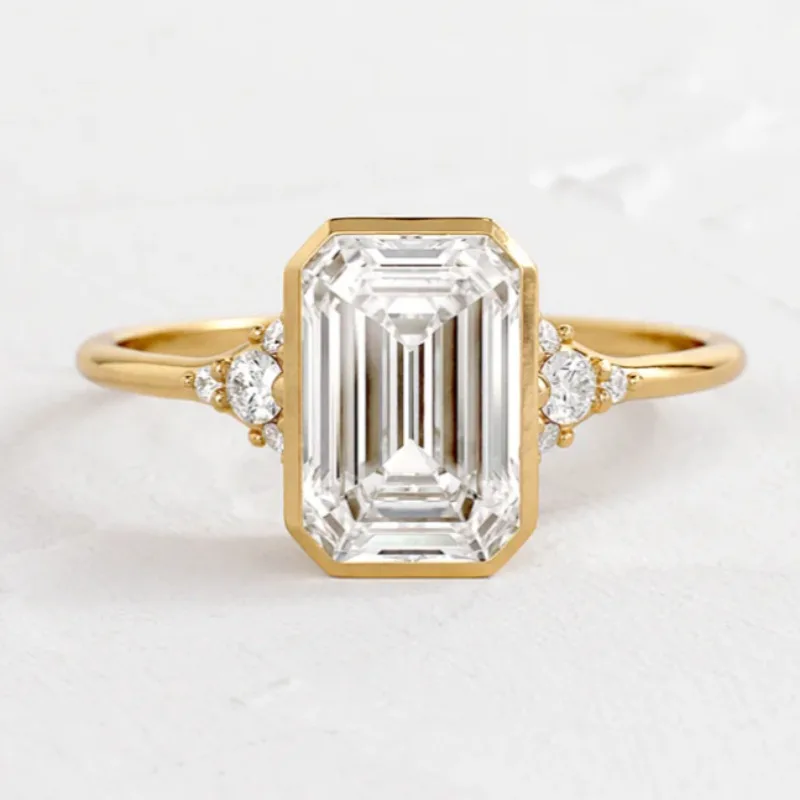 

Custom Moissanite Gold Rings 18k 3 Carat Center 7*9mm Brilliant Emerald Cut Moissanite Jewelry For Women