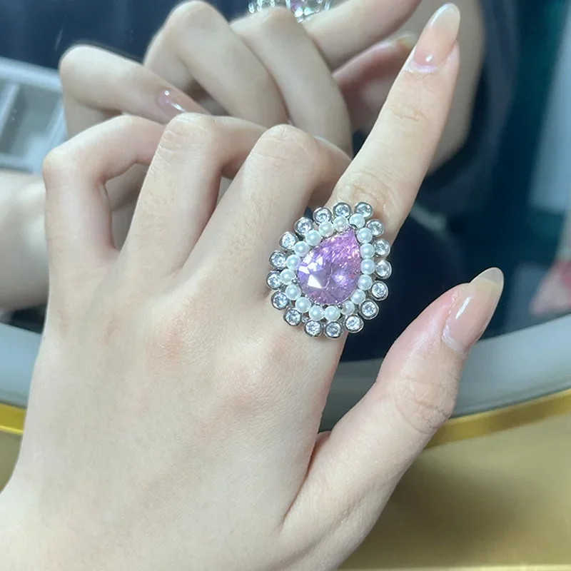 

MDL Moissanit. Style French Vintage Princess Pink Bead Ring 18k Multi Faceted Fine Cut Teardrop Zirconia Ring