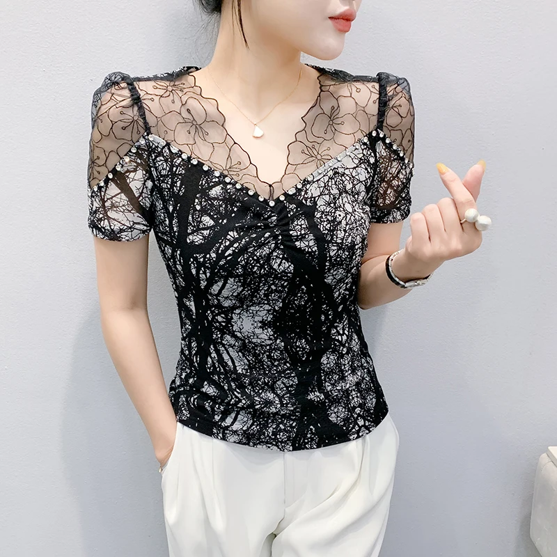 MadBlack – europäisches Damen-T-Shirt, sexy V-Ausschnitt, bedruckt, Diamantspitze, Streetwear, kurzärmeliges, schmales Mesh-T-Shirt, Sommer 2025, T55736CC