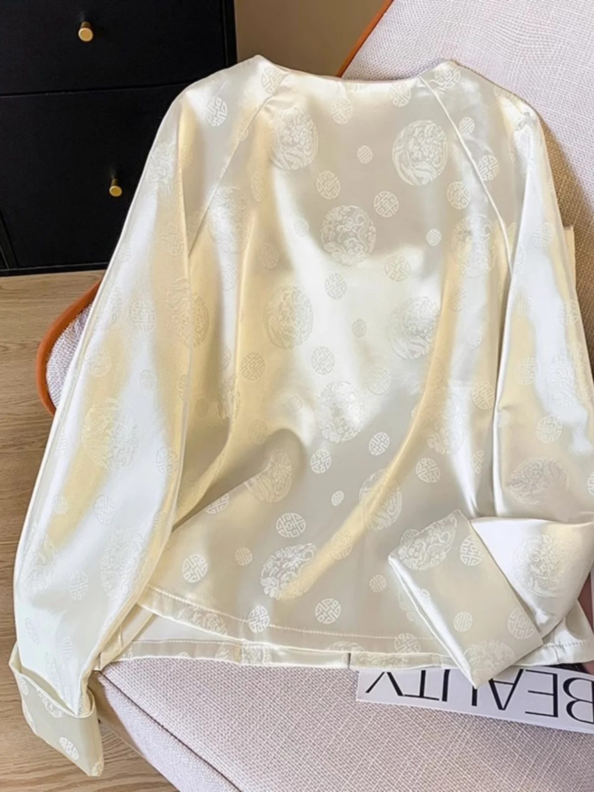 신상 중국 스타일 내셔널 트렌드 버튼 이너 매치 자수 고급 개선형 하이센스 올 매치