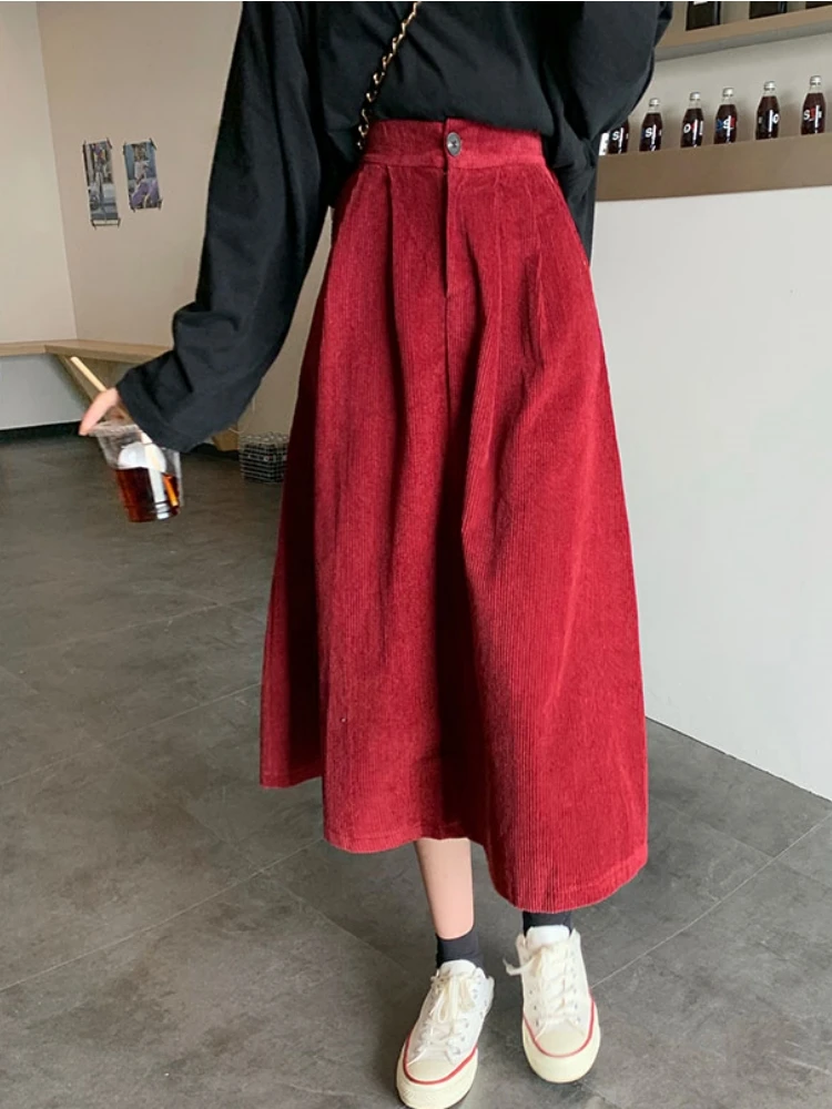 Qiukichonson Midi Lange Rok Dames Corduroy Rok Herfst Winter Goth Casual Hoge Taille Zakken Ontwerp Geplooide Pak Rokken