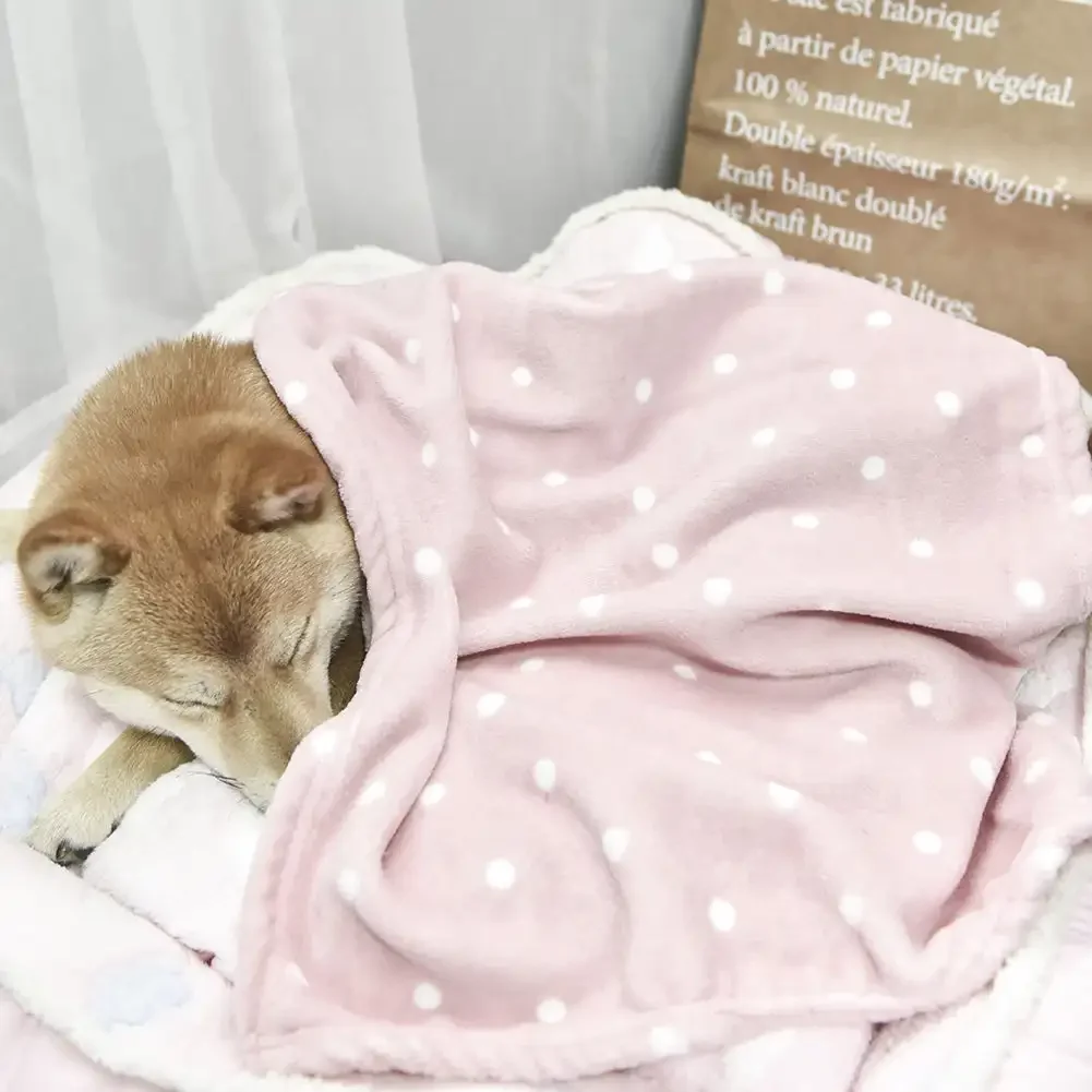 Soft Fluffy Pet Blanket Winter Warm Dog Blanket Cute Pet Bed Sheet Warm and Comfortable Cat and Dog Cushion Blanket Pet Supplies