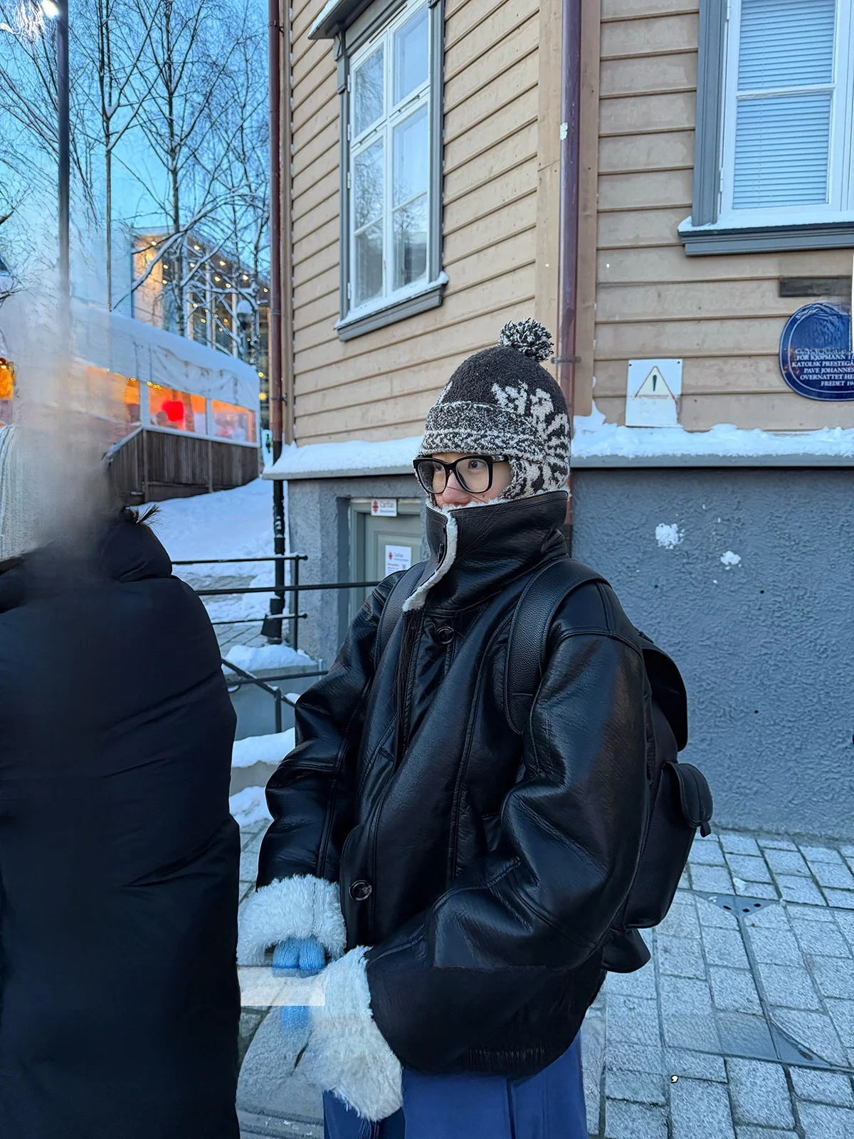 レディースヘビーデューティーPUレザージャケット、ラムファー裏地付き、暖かいトップス、エコフレンドリーでおしゃれな冬用コート、アメリカンスタイル、長袖