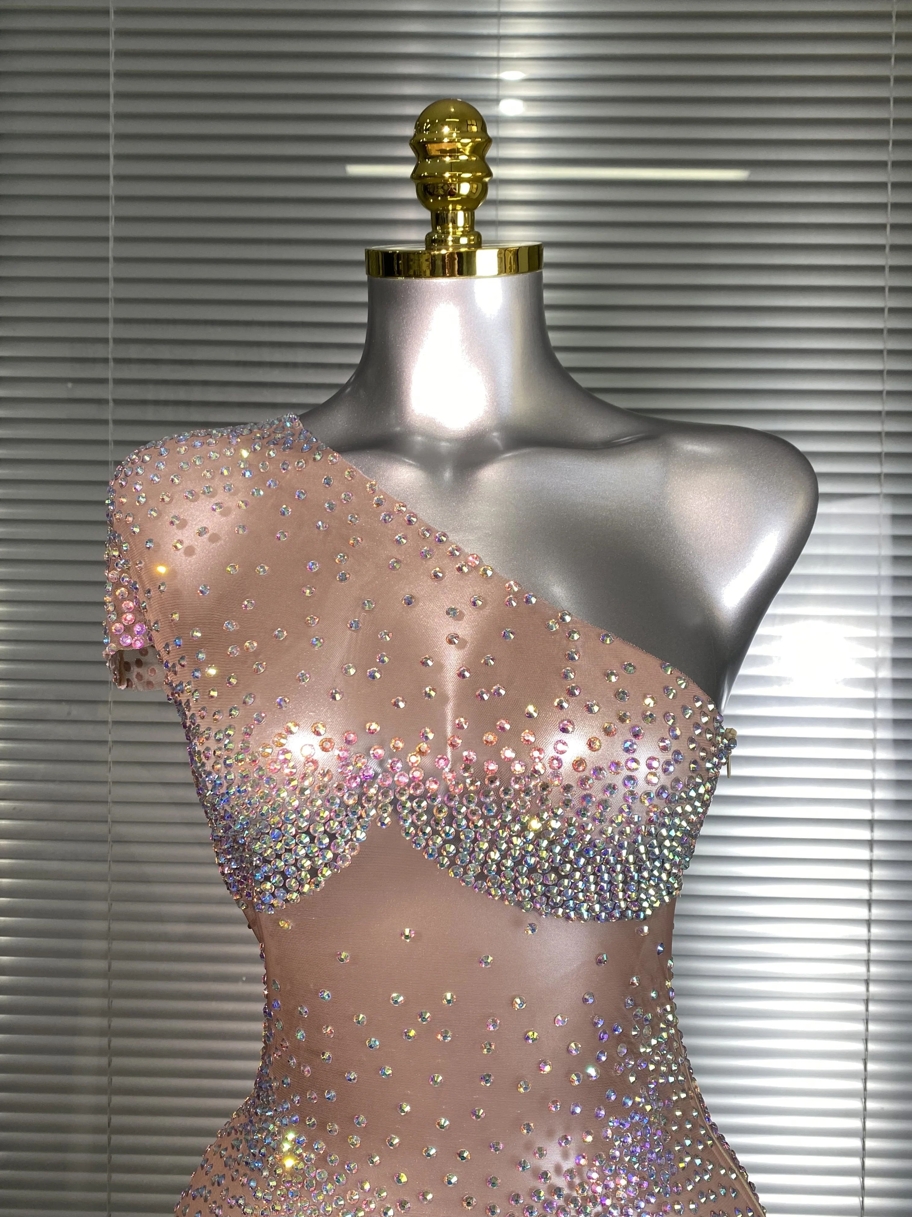 Célébrité nouvelles femmes Sexy une épaule maille pure cristal strass scène Costume scène danseuse boîte de nuit réservoir Mini robe de soirée