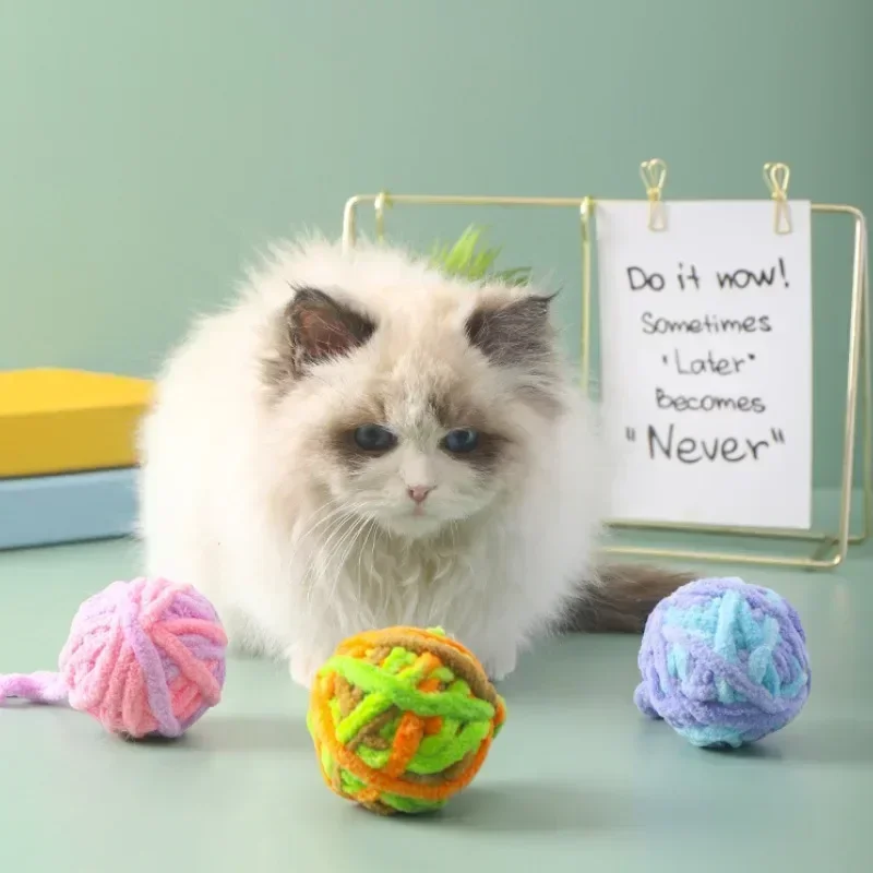 

Pet Cat Toys Ball Self Entertaining Chew &Tease Cat Toys Colorful Yarn Balls with Bell Sounding Interactive Toys Pet Products