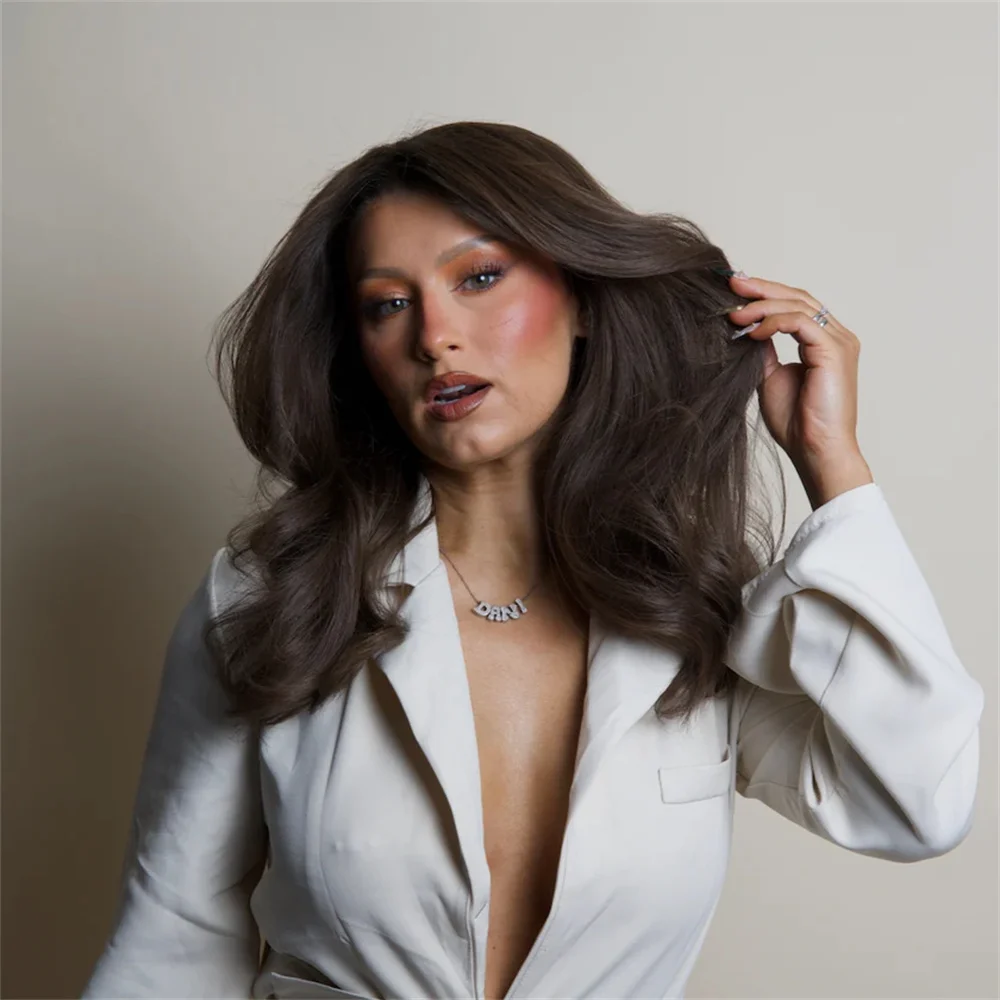 

Теплый коричневый парик средней длины для женщин, синтетические волосы, натуральные волны, парик для косплея, термостойкое волокно, парик с кружевной передней частью 13x4 для женщин